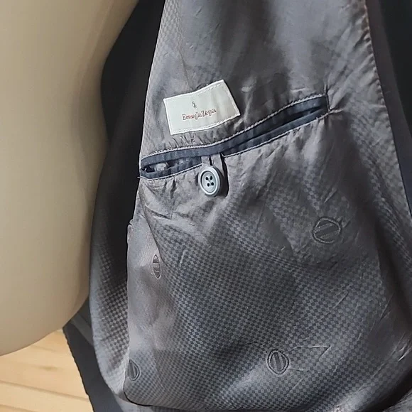 Ermenegildo Zegna Zip Front Jacket, Size XXL - Picture 14 of 17